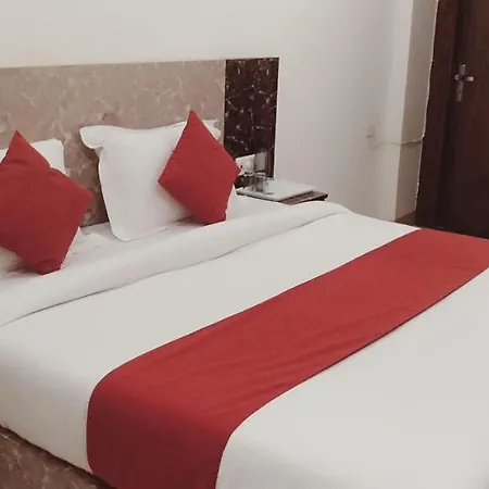 Airport Hotel P Palace